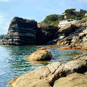 La Scogliera 2*, Cavi di Lavagna Italië